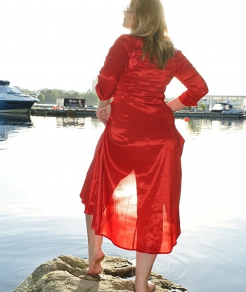 Молодая, стройная и сексуальная девушка приглашает в гости для ярких интимных встреч. Готова исполнить ваши самые сокровенные фантазии. Звоните, не пожалеете! 2672, 52 года